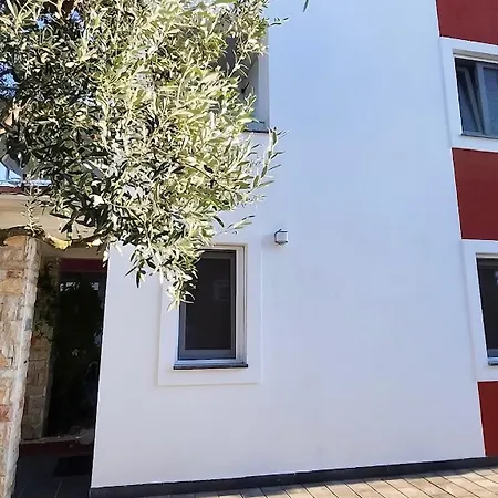 Bozo Apartment *
